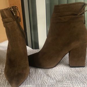Vince Camuto boots, brand new, have never been worn size 9 1/2 medium